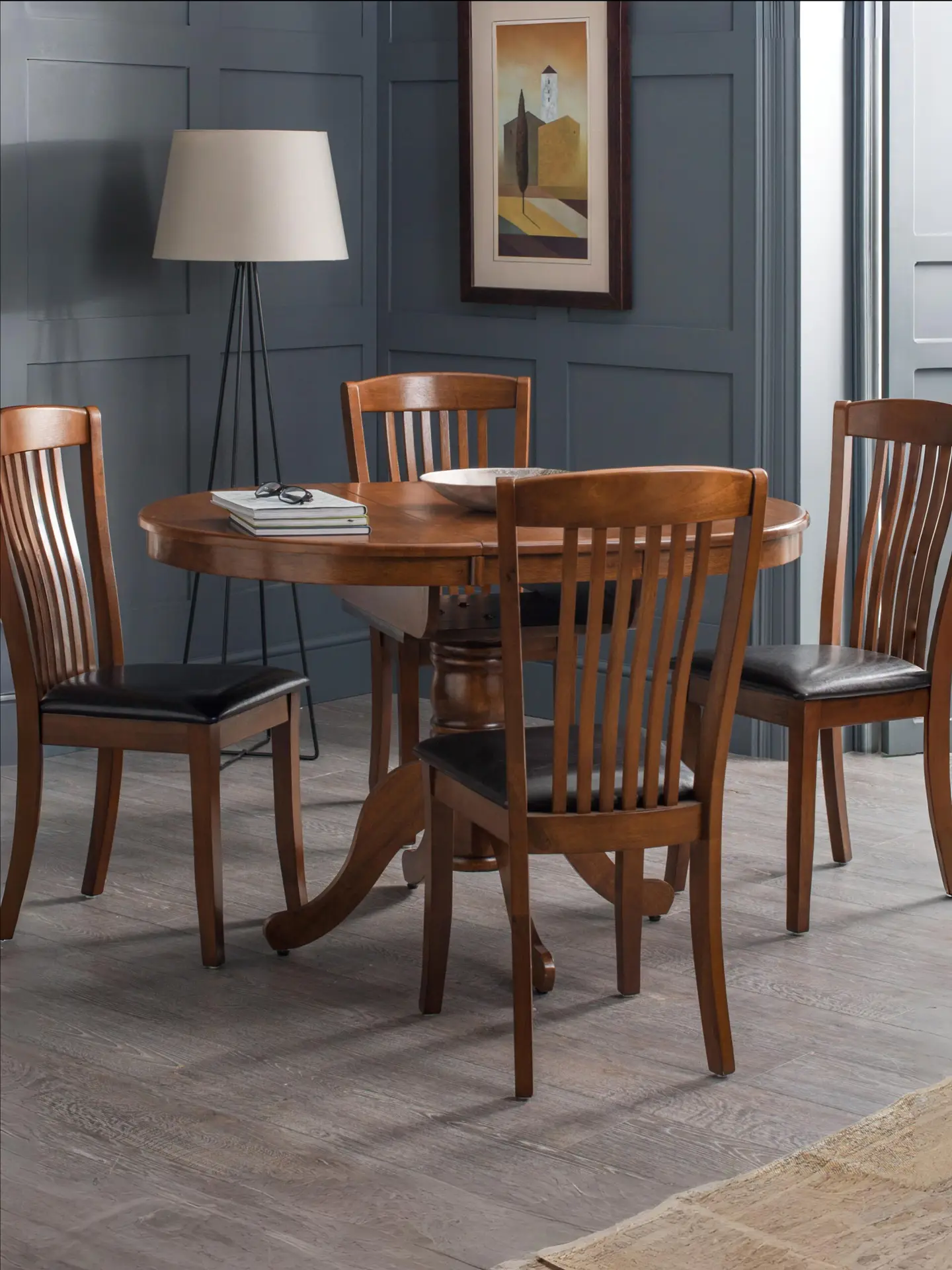 Canterbury Round To Oval Extending Table - Mahogany