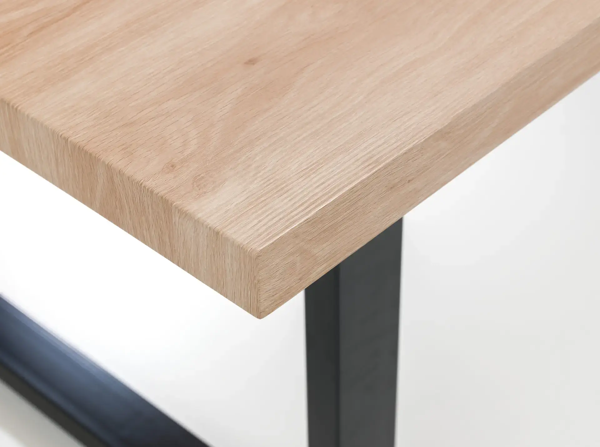 Berwick Dining Table - Image 4