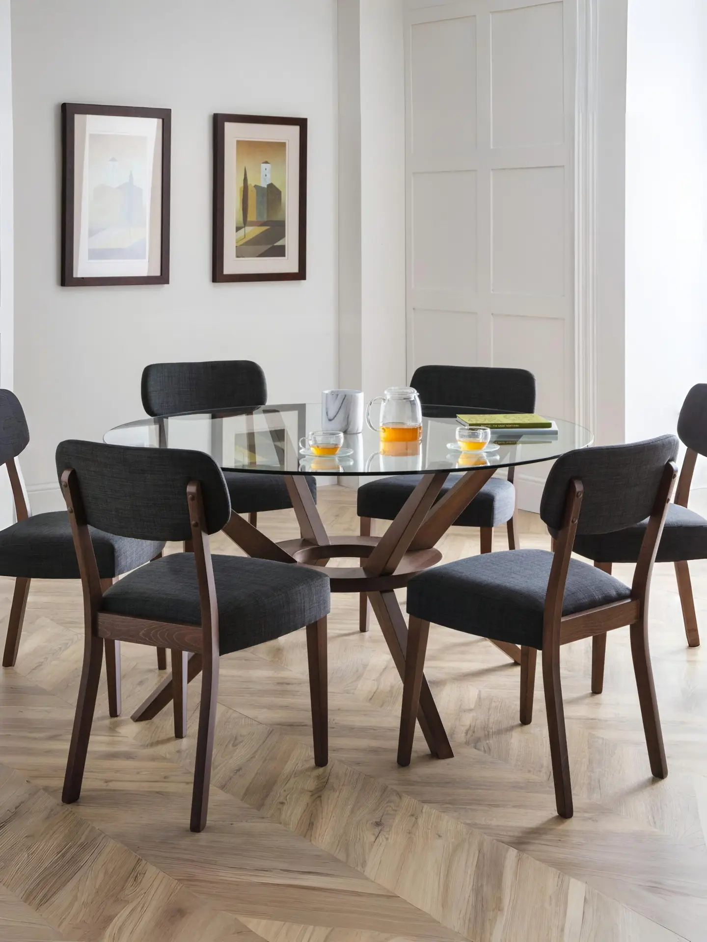 Chelsea 140cm Round Glass Table